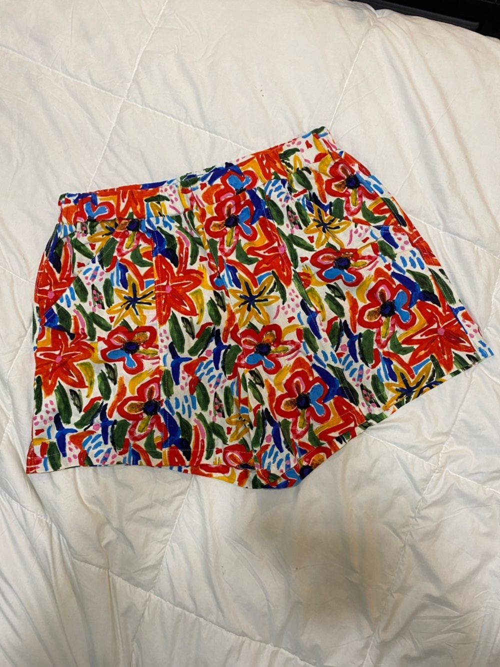 High-Waist Floral Print Women’s Linen Blend Shorts in Multicolor